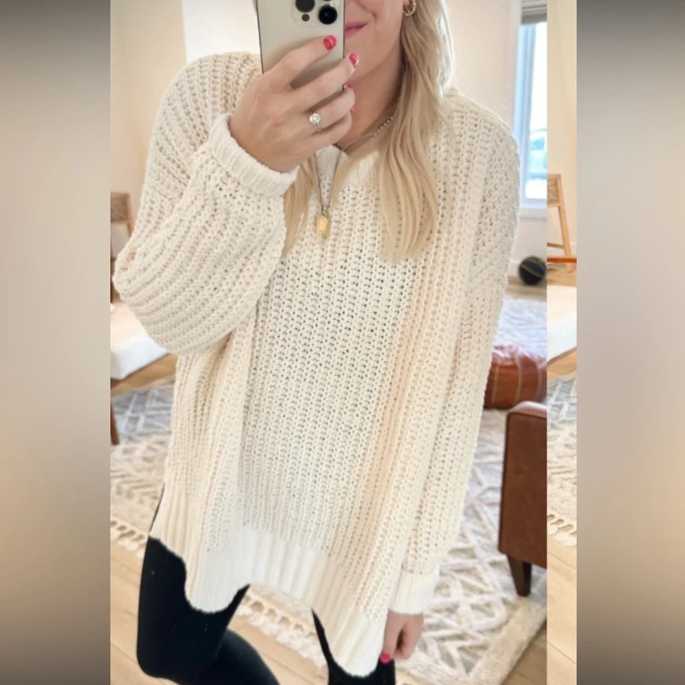 NWT American Eagle Women's Slouchy Snowsoft‎ Sweater- very oversized- size xs
